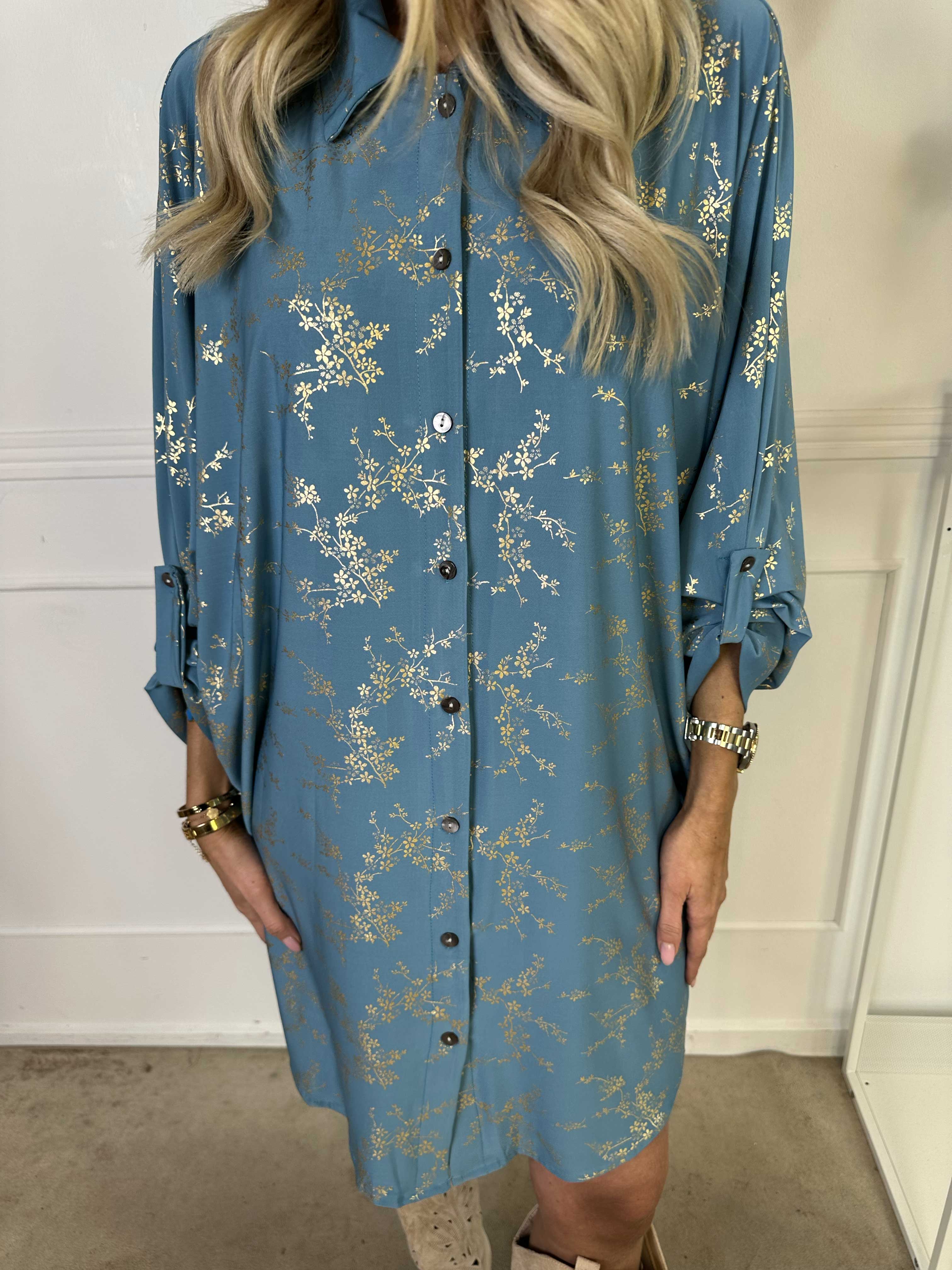 Mia Gold - Skjortklänning med resår och gulddetaljer